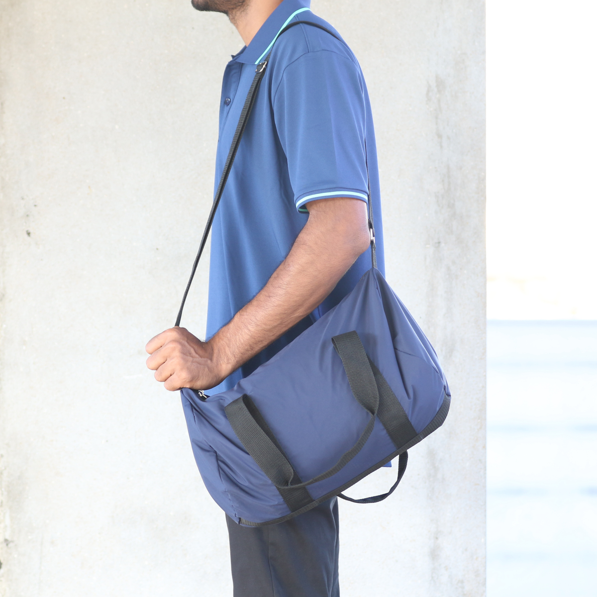 CBG09 – Small Lightweight Duffel Bag for Gym & Travel